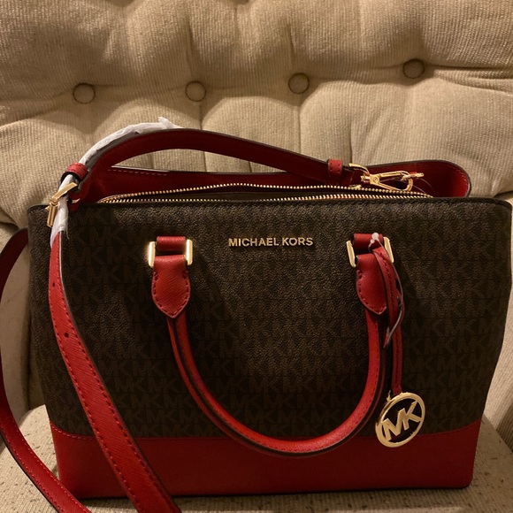 selling mk bag - Picture 3 of 5